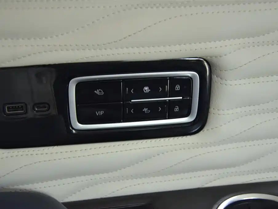 Buick Century 2023 2.0T 4-Seat Private Edition фото 13