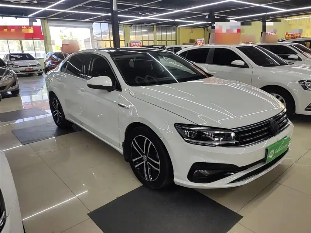 Volkswagen Lamando 2021 280TSI DSG Luxury Phantom Edition фото 4