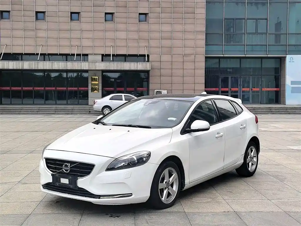 Volvo V40 2016 T3 Comfort Edition