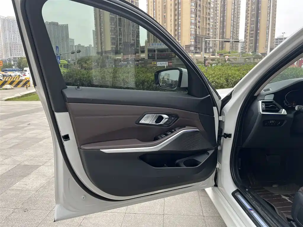 BMW 3 Series 2021 Facelift 325Li M Sport Package фото 15