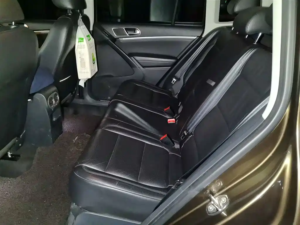 Volkswagen Tiguan 2015 1.8TSI Automatic 2WD Highline фото 15