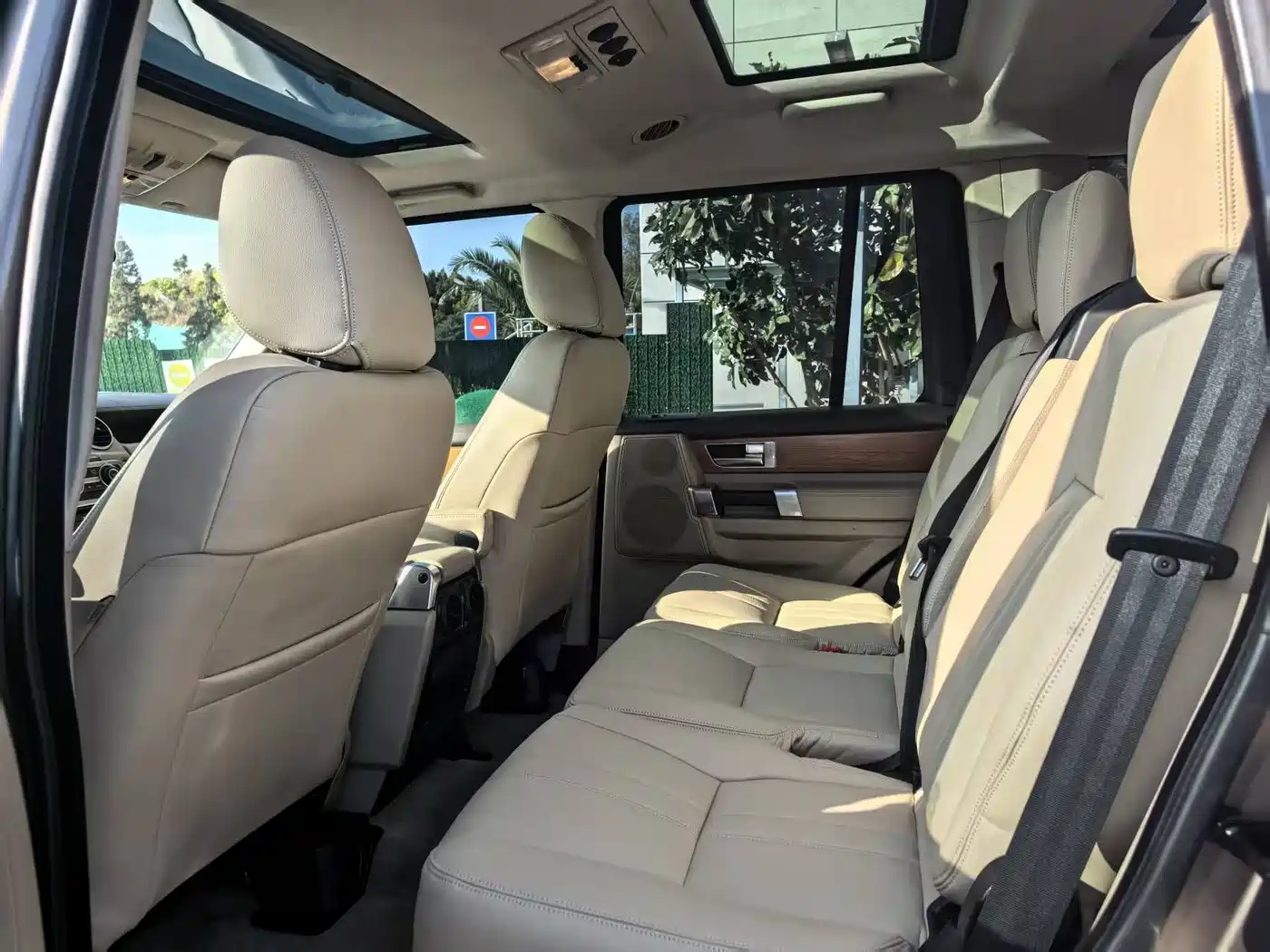 Land Rover Discovery 2016 3.0 SC Gloss Black Collector's Edition HSE фото 7