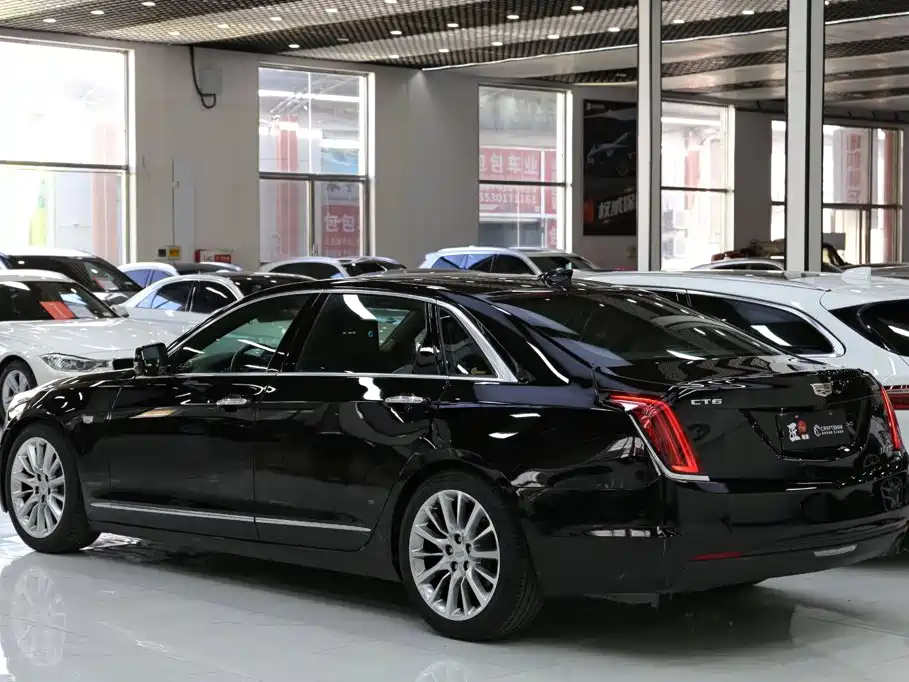 Фото 22 - Cadillac CT6