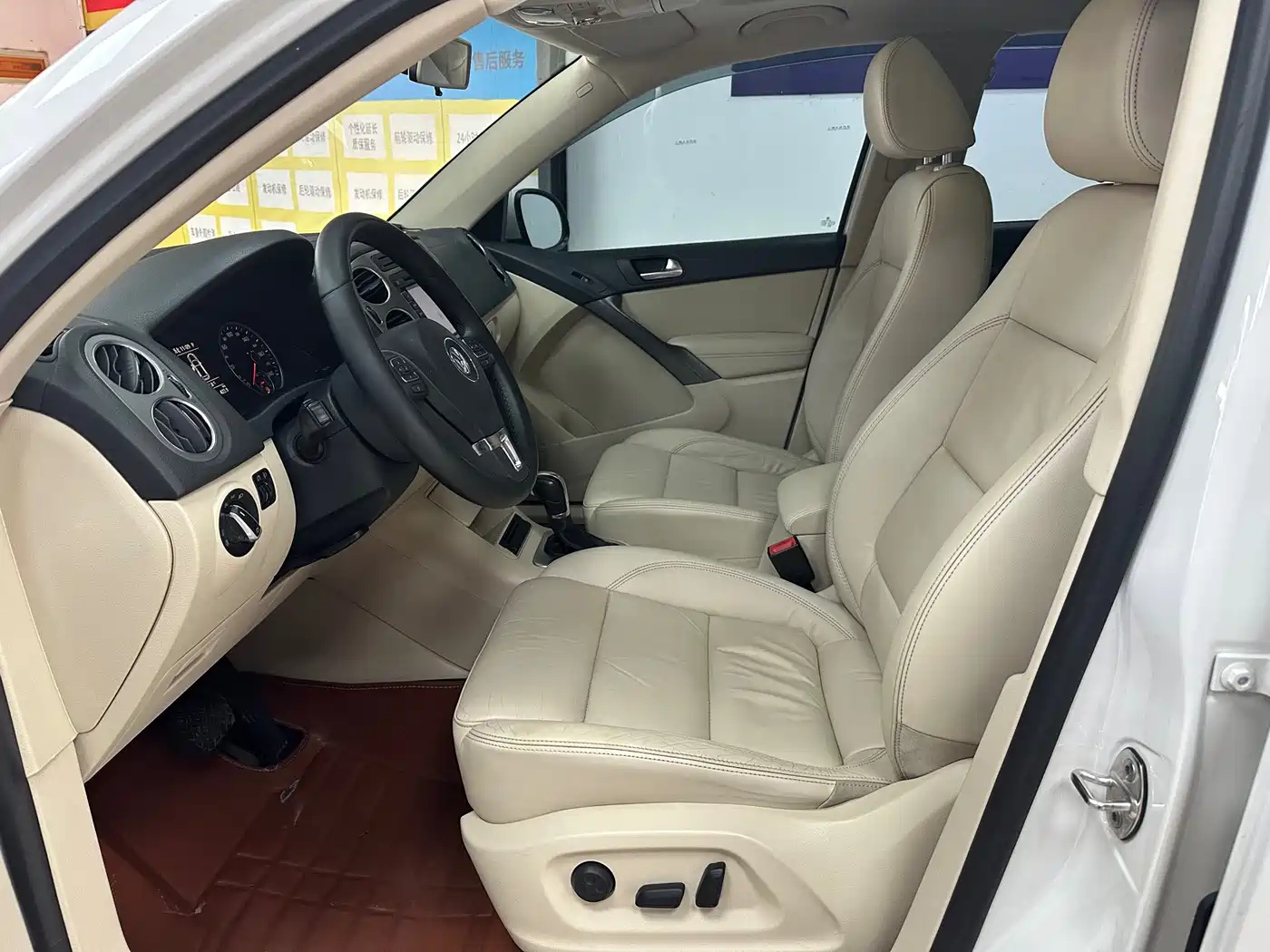 Volkswagen Tiguan 2012 1.8TSI Automatic 2WD Brilliance Edition фото 10