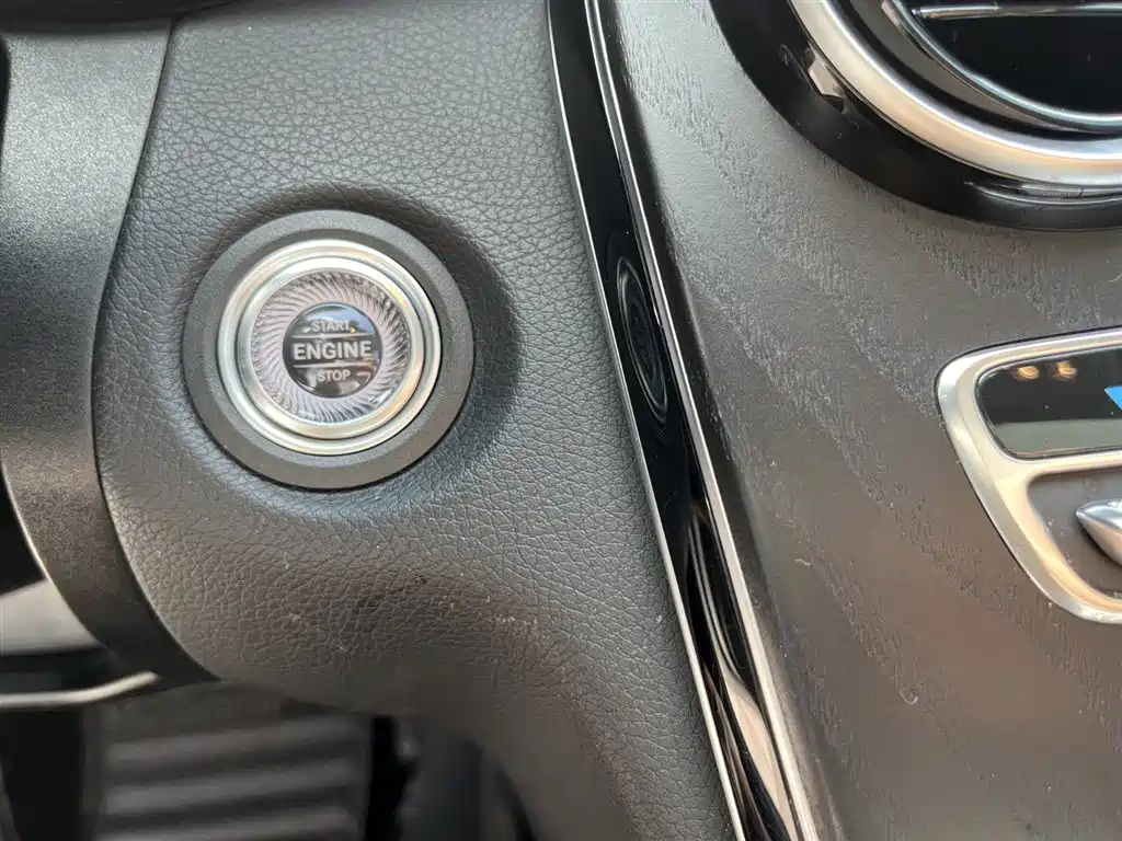 Mercedes-Benz C-Class 2020 Facelift C 260 L Sport фото 18