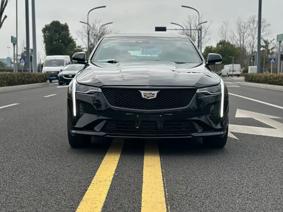CADILLAC CT4