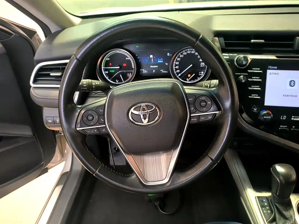 Toyota Camry 2018 Hybrid 2.5HG Luxury Edition фото 11