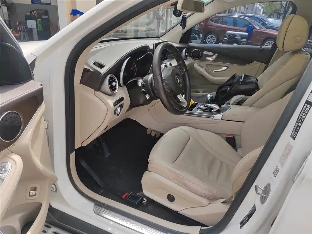 Mercedes-Benz GLC 2017 GLC 300 4MATIC Dynamic фото 12