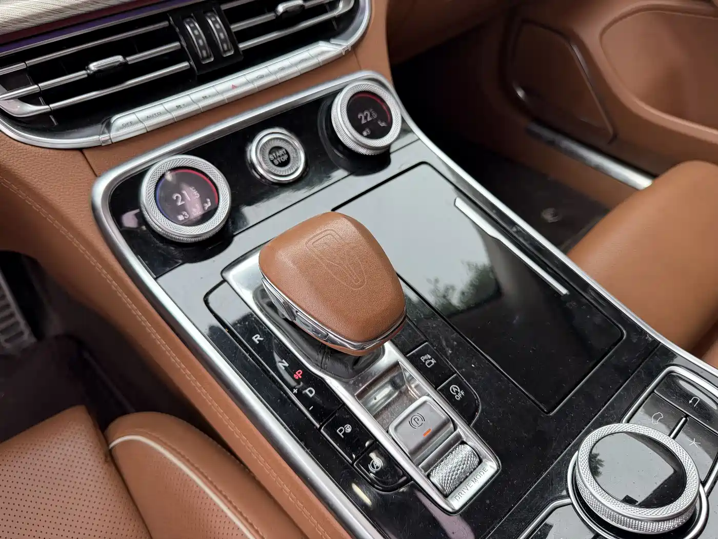 Hongqi H9 2020 2.0T Smart Connection Qi Chang Edition фото 9