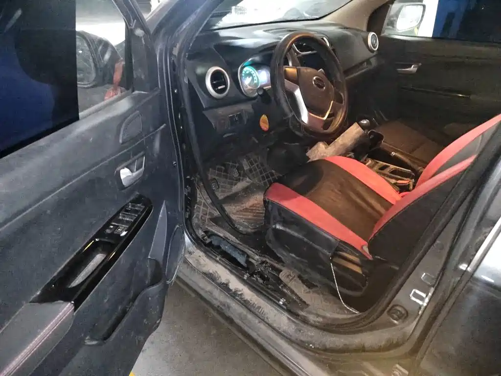 SWM Motor SWM X2 2023 2021 1.5L Manual Business 5-Seater