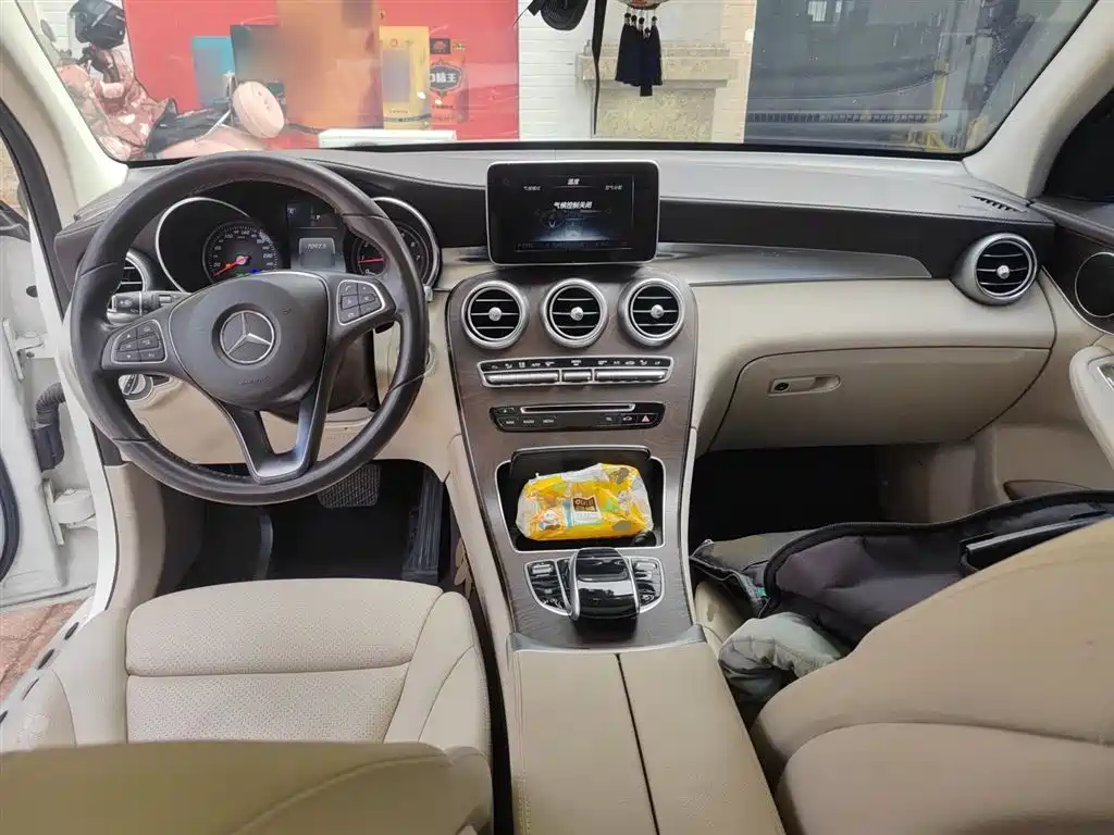 Mercedes-Benz GLC 2017 GLC 300 4MATIC Dynamic фото 6