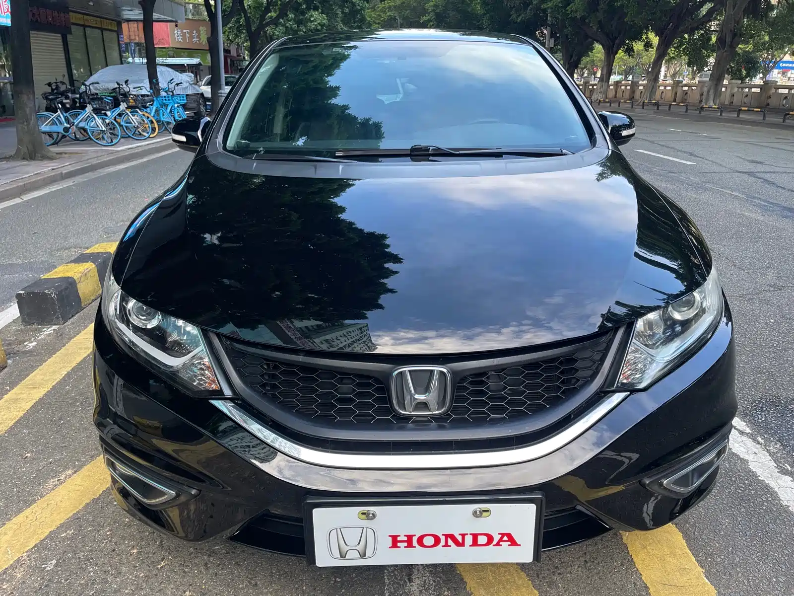 Фото 2 - Honda Jade