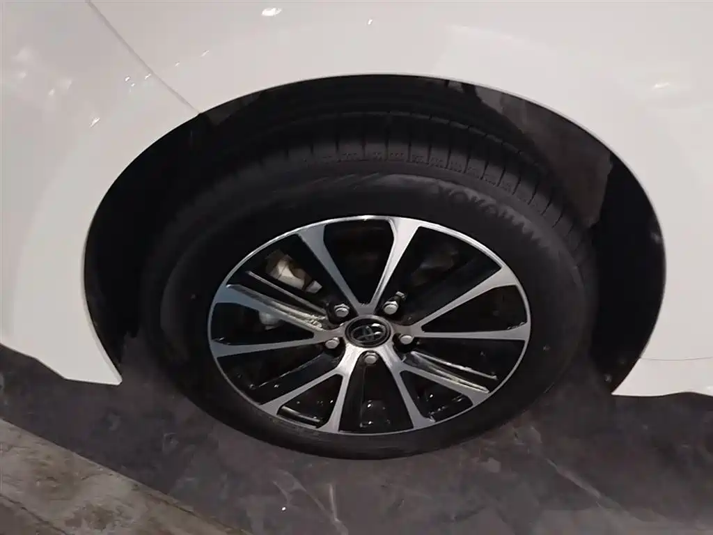 Toyota Levin 2023 185T CVT Luxury фото 23