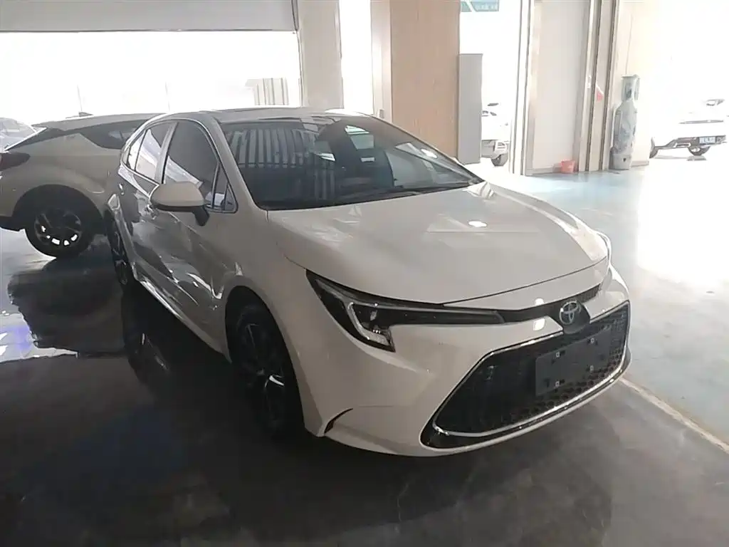 Toyota Levin 2023 185T CVT Luxury фото 4