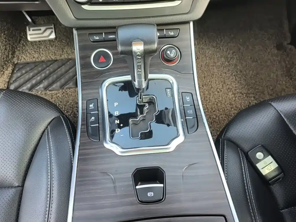 Landwind X7 2017 2015 2.0T Panoramic Flagship Edition