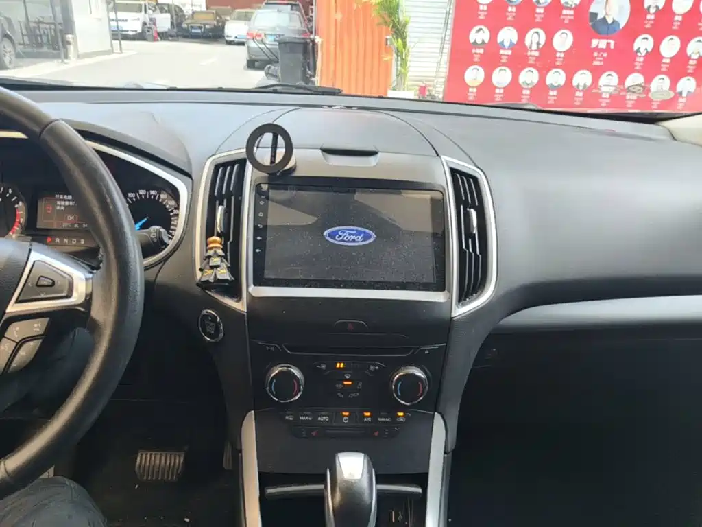 Фото 5 - Ford Edge