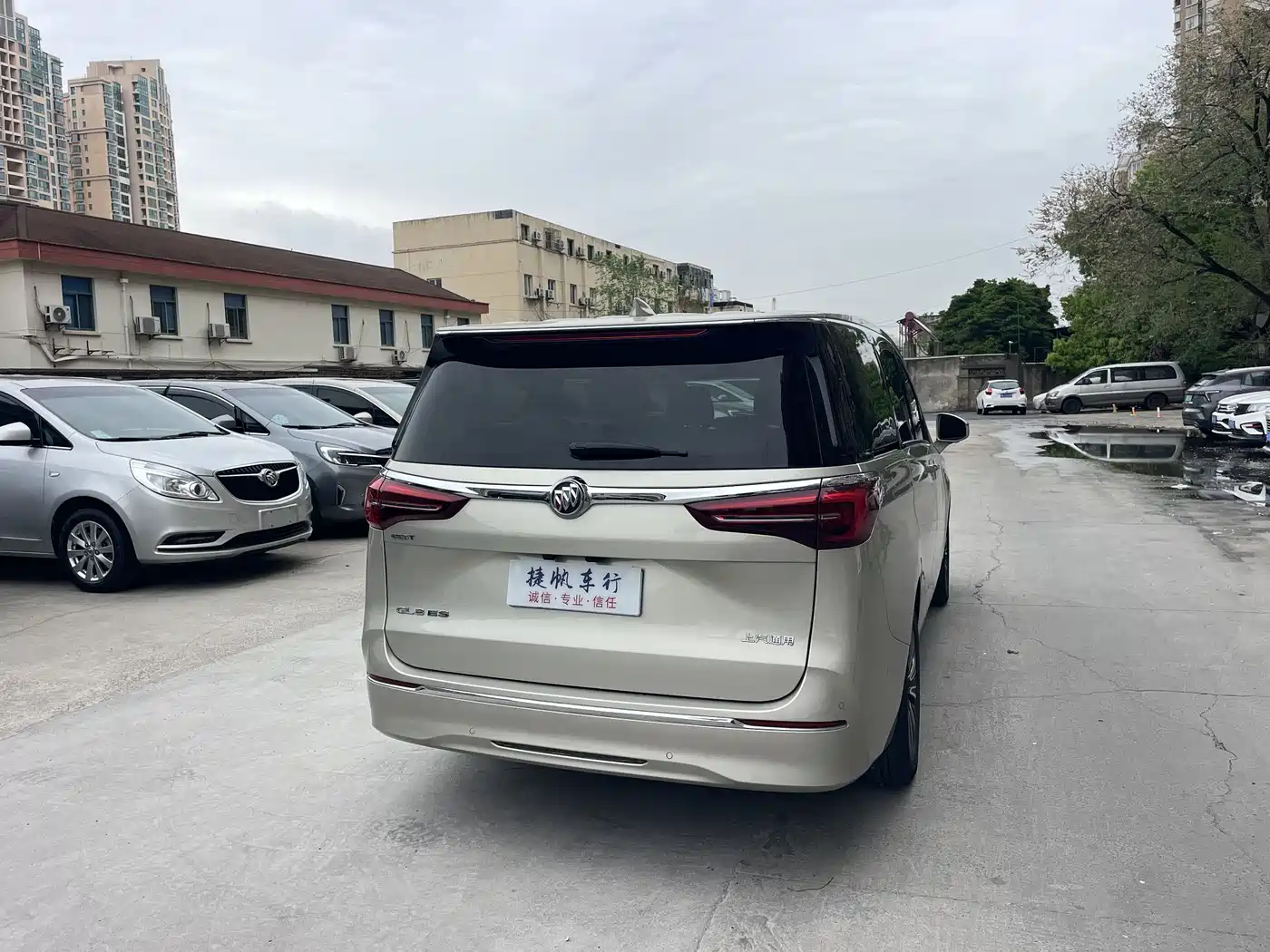 Buick GL8 2020 Model ES Landglory 653T Luxury фото 6