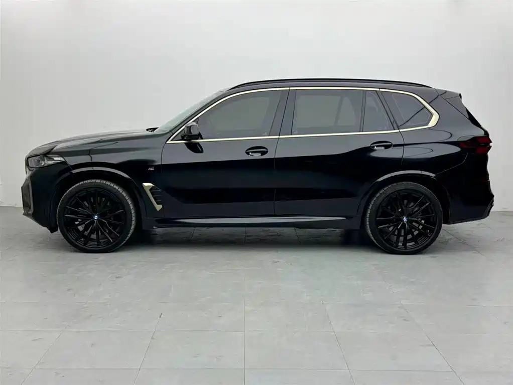 BMW X5 2024 xDrive 40Li Exclusive Black Flame Limited Edition фото 3