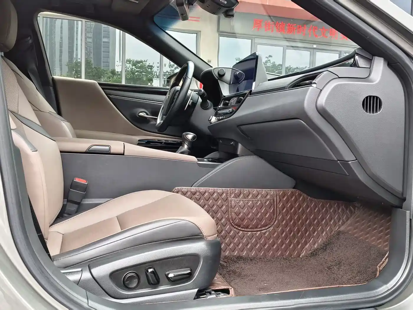 Lexus ES 2022 200 Excellence Edition фото 26