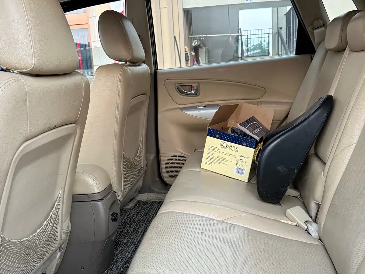 Hyundai Tucson 2009 2.0L Automatic 2WD Sunroof фото 6
