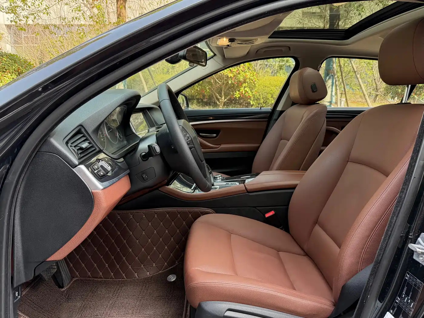 BMW 5 Series 2014 520Li Elegance фото 11