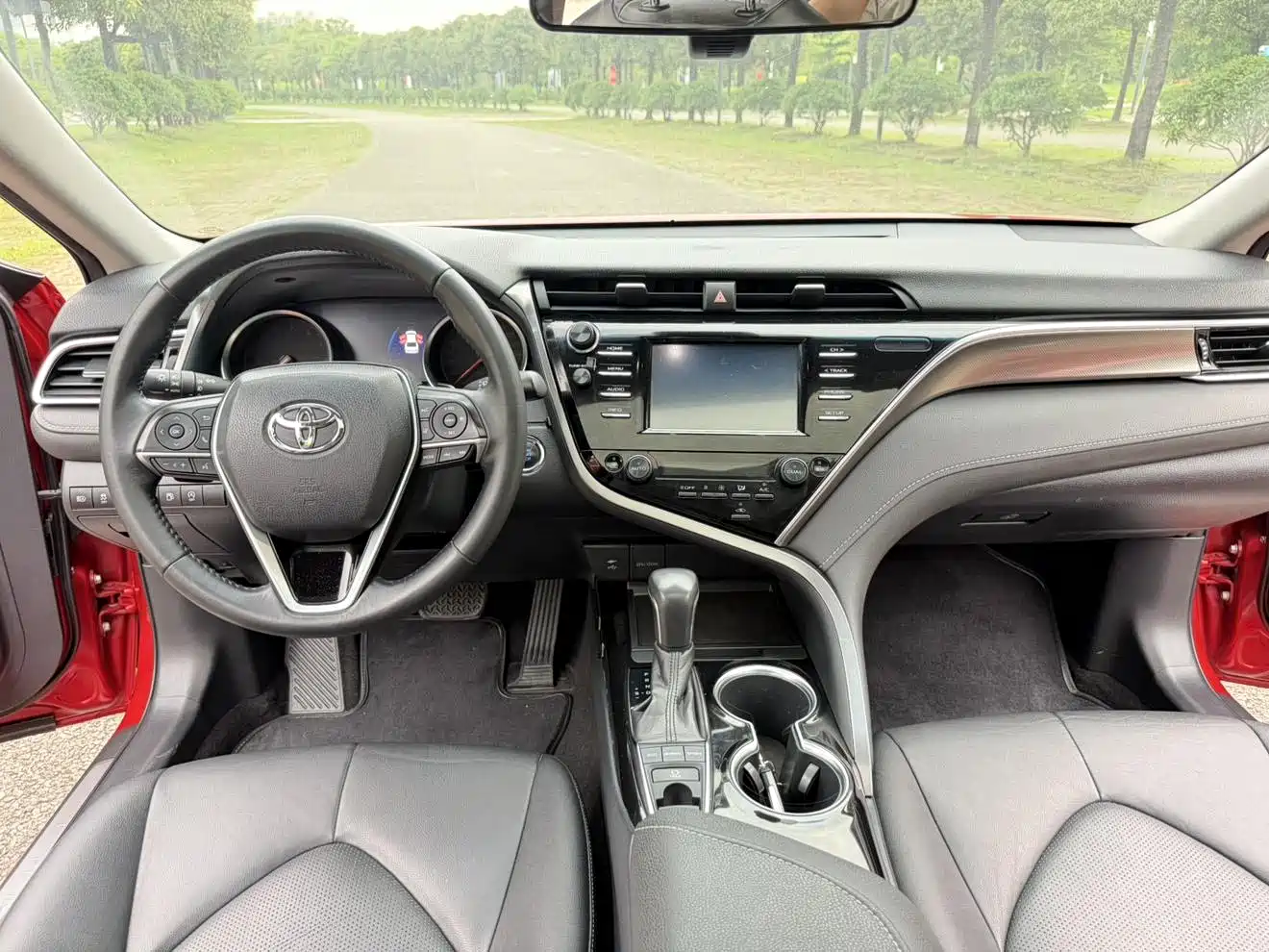 Photo 19 - Toyota Camry