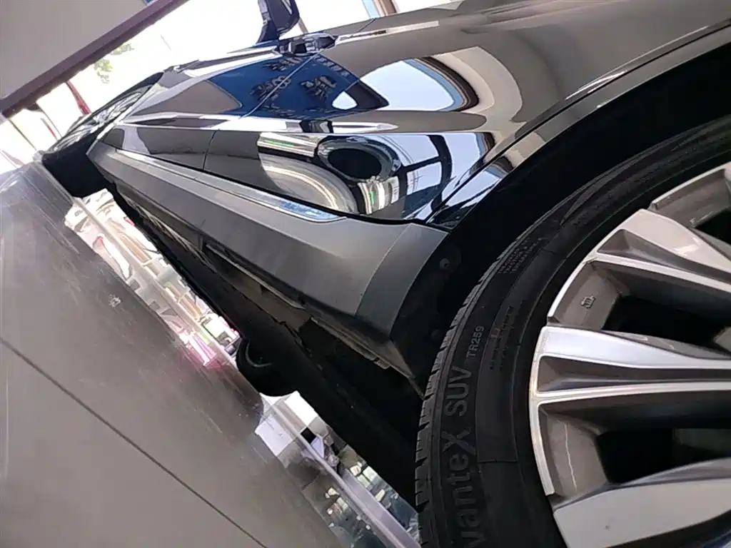 Hongqi E-QM5 2022 431km Charging Enjoyment Edition фото 22