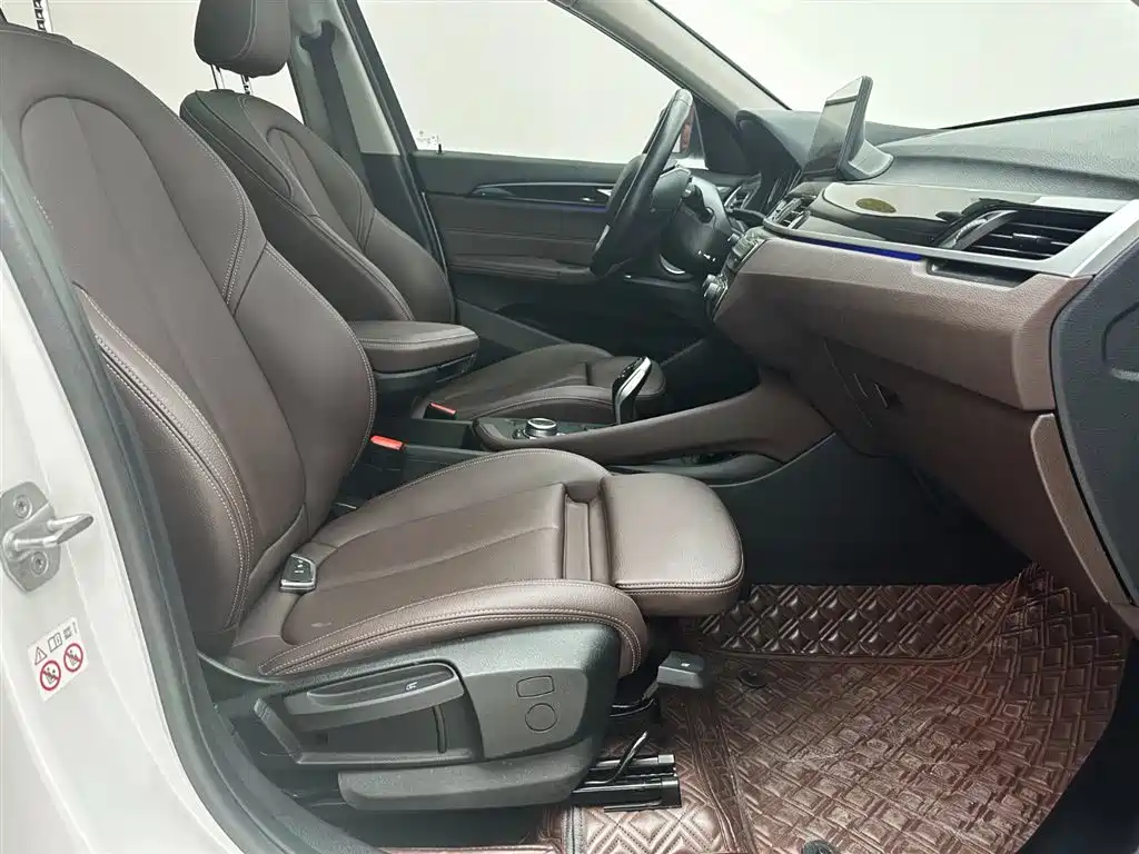 BMW X1 2021 Facelift sDrive20Li Fashion фото 20