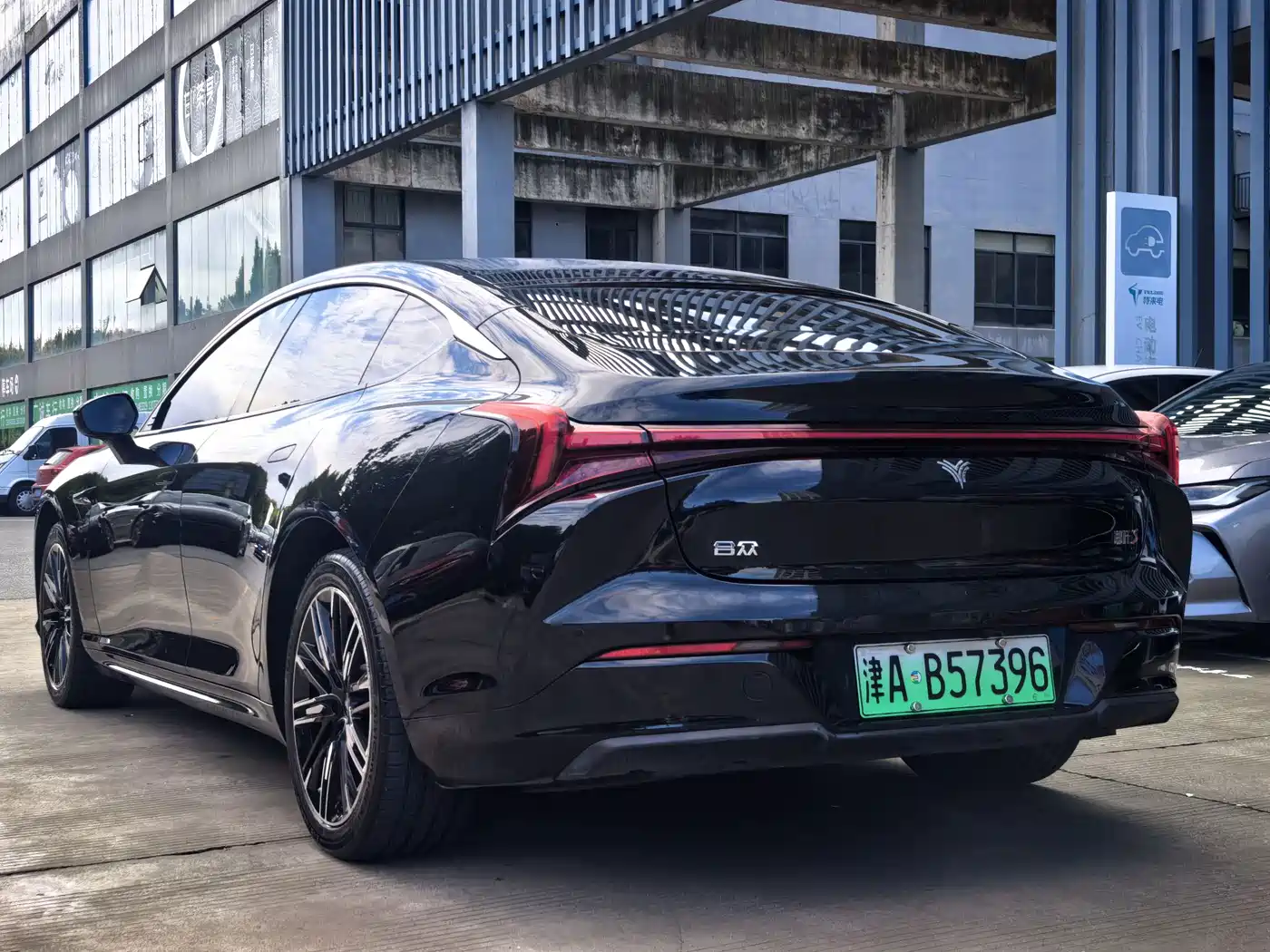 Nezha Auto Nezha S 2024 2024 Model Pure Electric 520km RWD Lite Edition