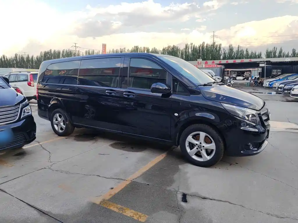 Photo 7 - Mercedes-Benz Vito