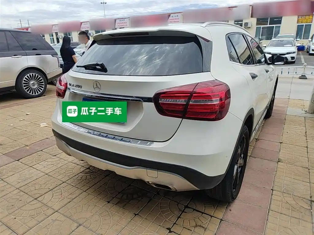 Mercedes-Benz GLA 2018 GLA 200 Dynamic фото 7
