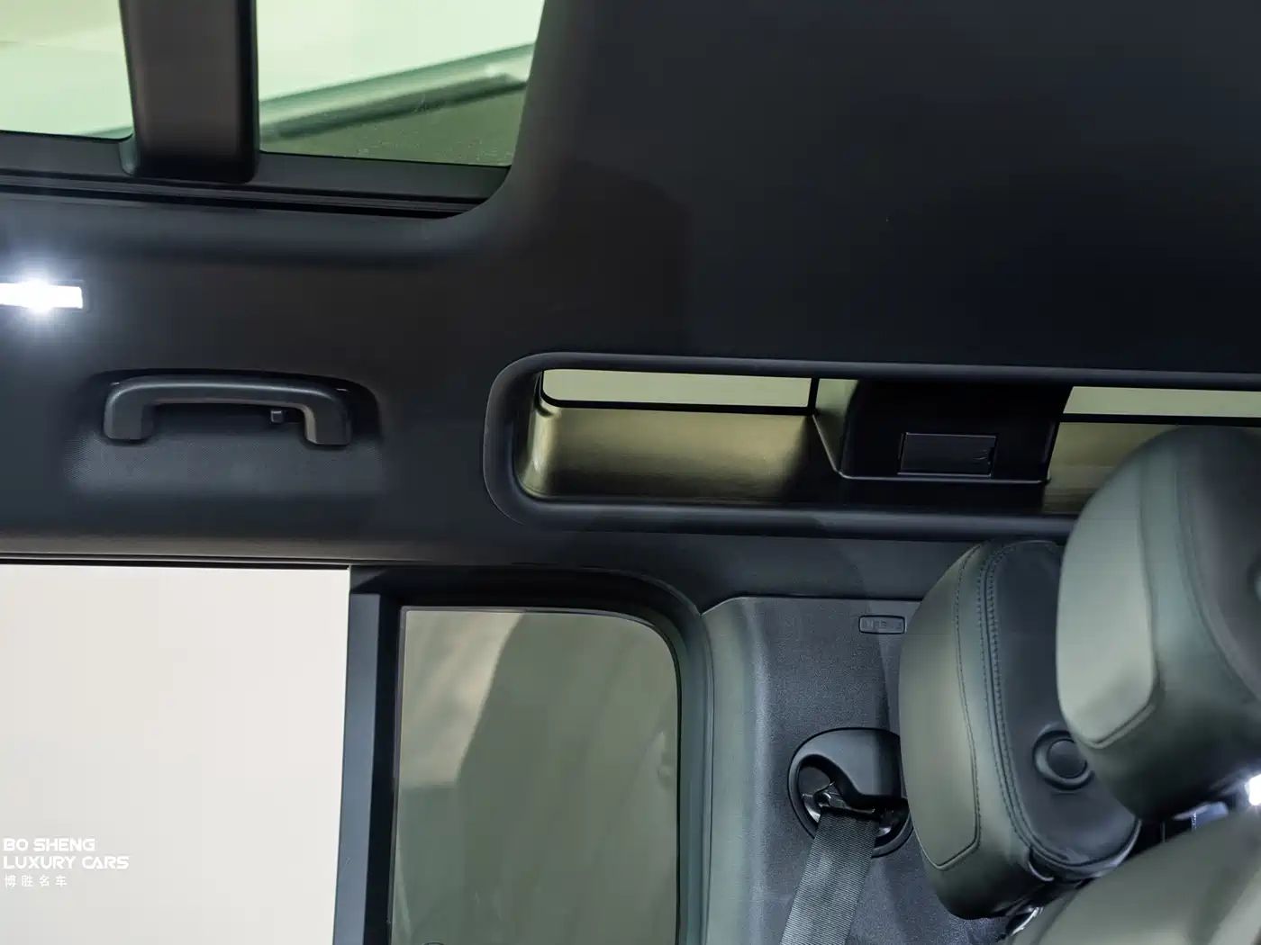Land Rover Defender 2023 Model 110 3.0T P400 X-DYNAMIC HSE фото 13