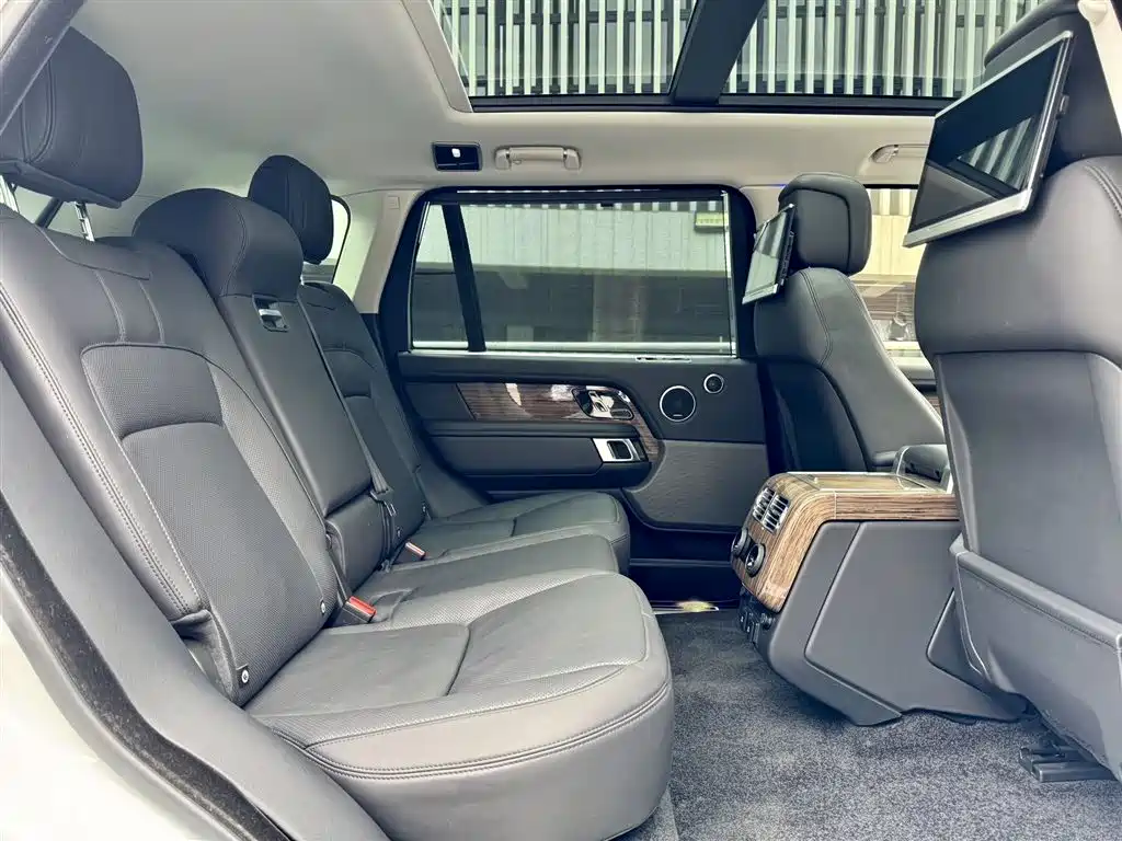 Land Rover Range Rover 2019 3.0 SC V6 Heritage Extended Edition фото 6