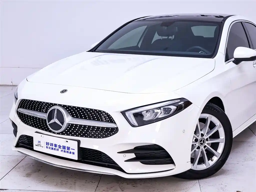 Mercedes-Benz A-Class 2021 A 200 L Sport Sedan Fashion Edition фото 3
