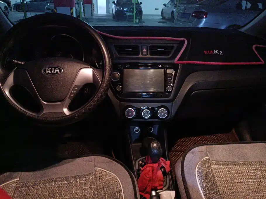 Photo 11 - Kia K2