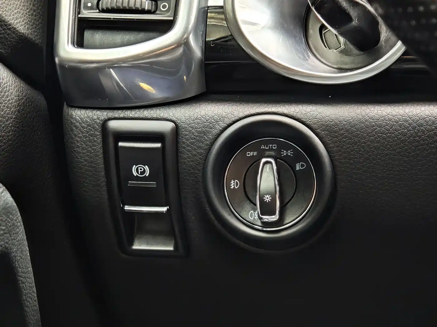 Porsche Cayenne 2015 Cayenne 3.0T фото 19