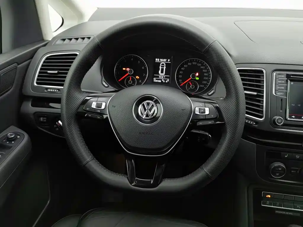 Volkswagen Sharan 2018 2018 380TSI Premium 6-Seater