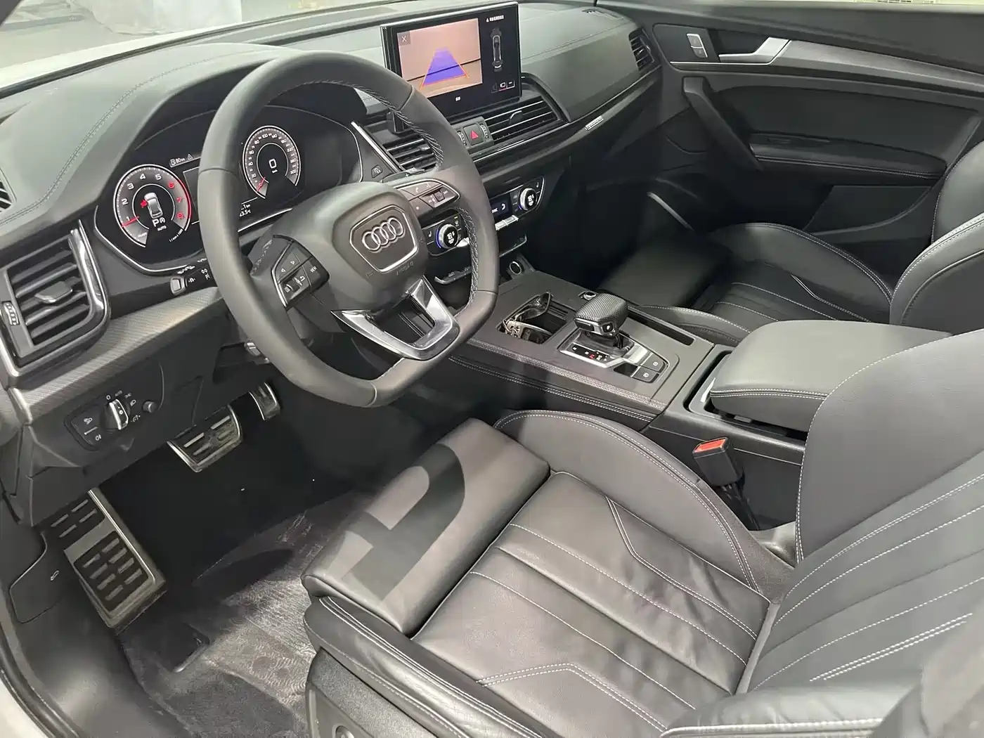 Audi Q5L 2024 Model 40 TFSI Luxury Dynamic фото 11
