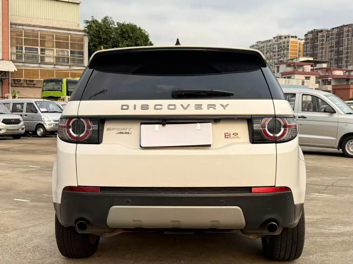 Land Rover Discovery Sport 2017 2.0T HSE фото 9