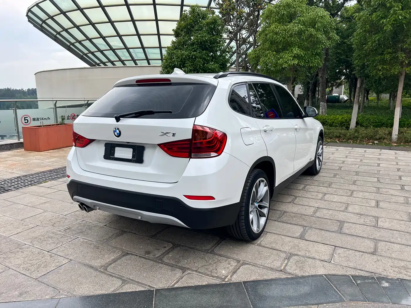 BMW X1 2015 Model sDrive18i Leading Advanced Edition фото 15