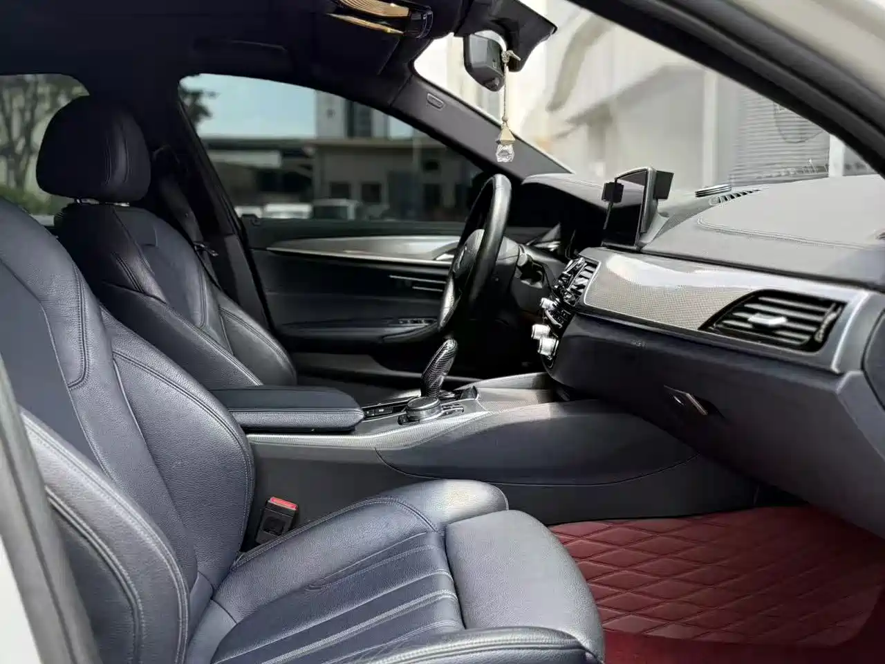 BMW 5 Series (Import) 2018 525i M Sport Package фото 5