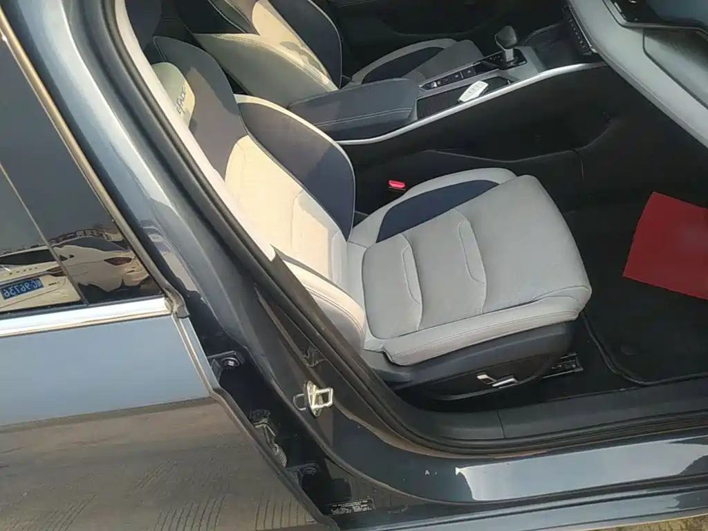Фото 25 - Geely Preface