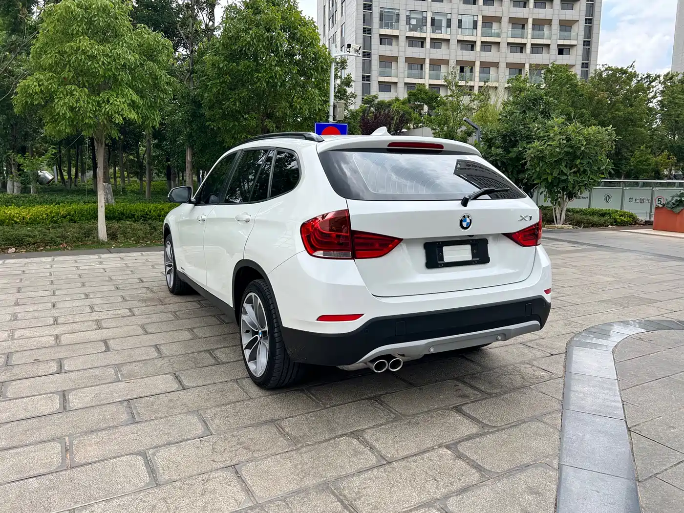 BMW X1 2015 Model sDrive18i Leading Advanced Edition фото 13