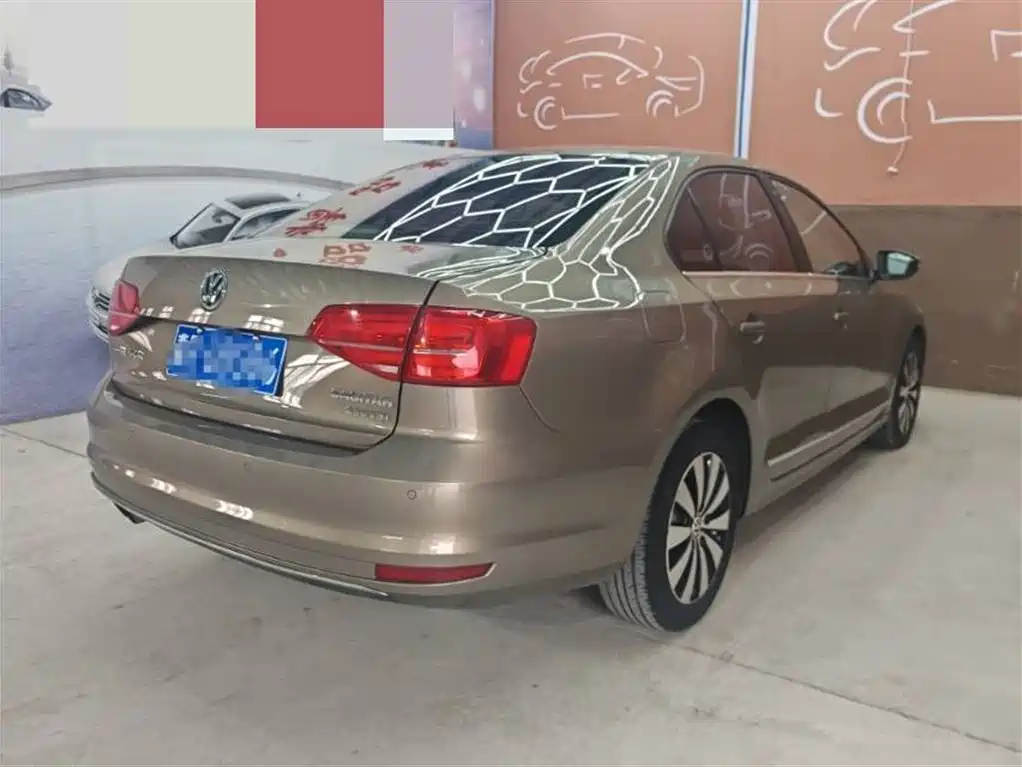 Volkswagen Sagitar 2015 230TSI Automatic Comfort фото 9