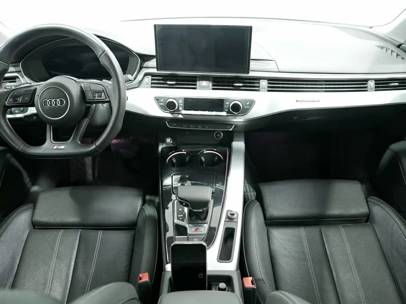 Audi A4L 2020 40 TFSI quattro Luxury Dynamic фото 4