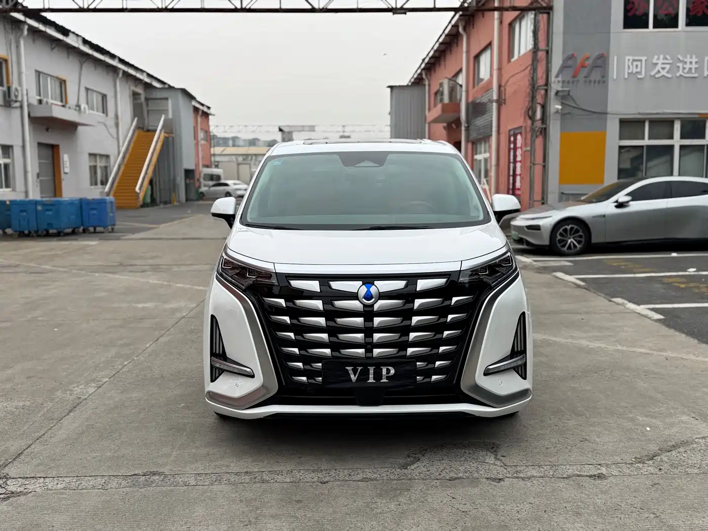 Denza D9 2022 DM-i 970 AWD Flagship фото 2