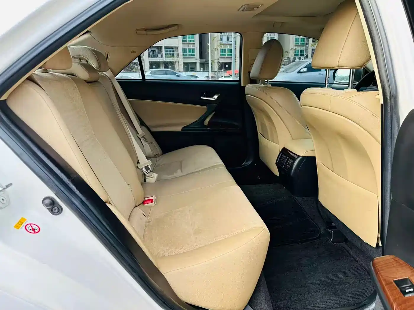 Toyota Reiz 2013 2.5V Premium Edition фото 10