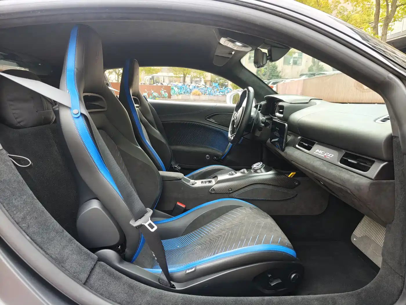 MASERATI MC20
