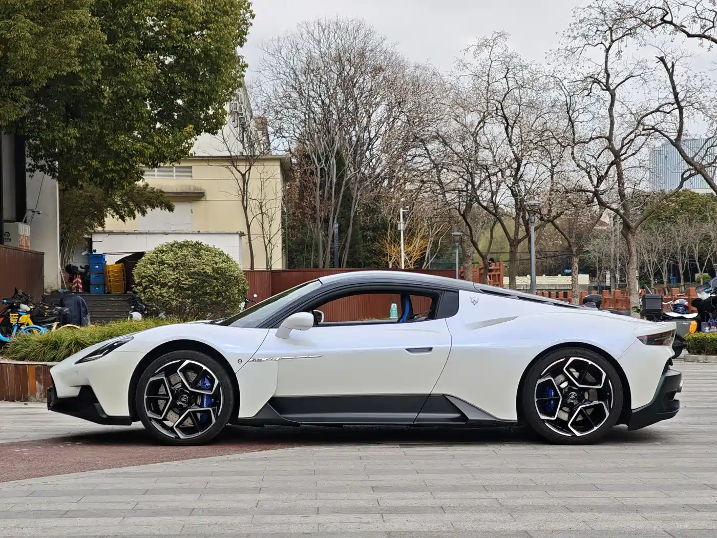 MASERATI MC20
