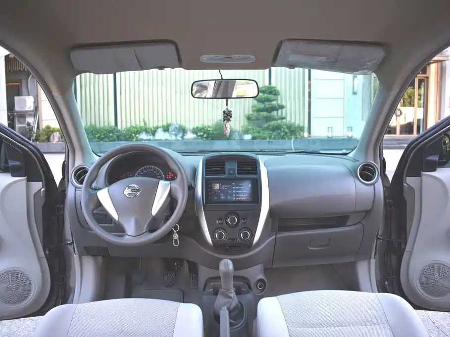 Nissan Sunny 2016 2015 1.5XE Manual Comfort